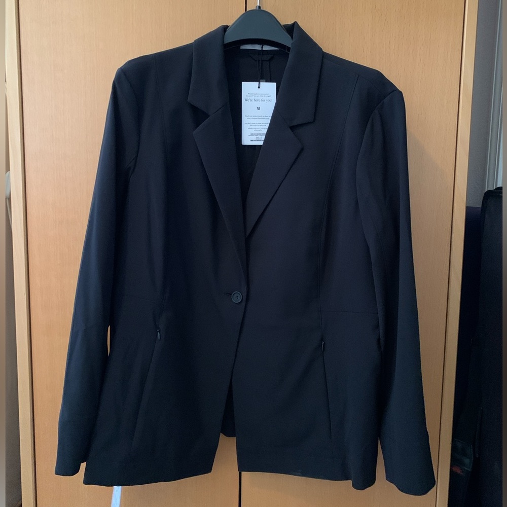 MM Lafleur Moreland Jacket OrigamiTech (size 16)